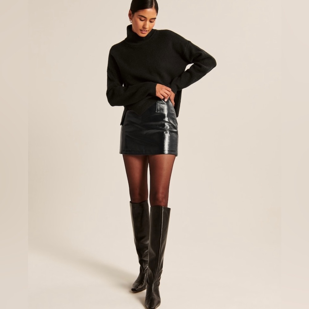 Vegan leather black skirt